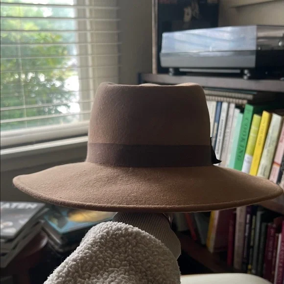 LAST CALL J. Crew Camel Wool Fedora Hat - Picture 3 of 6
